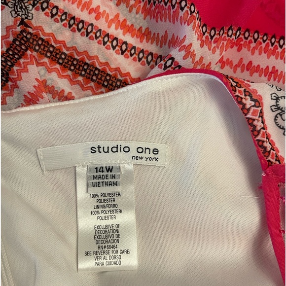 Studio One Handkerchief Dress -NWOT - Picture 8 of 8